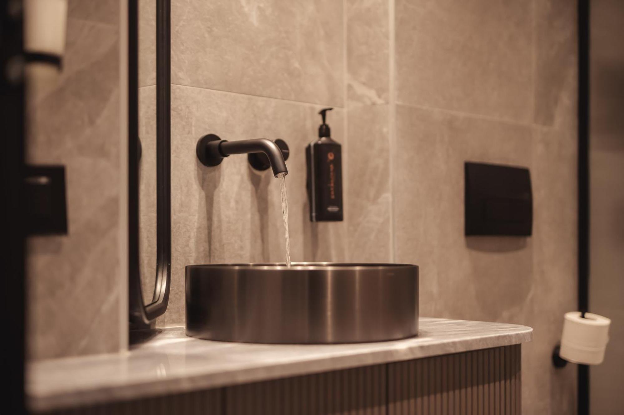Zenith Premium Suites Thessaloníki Rum bild